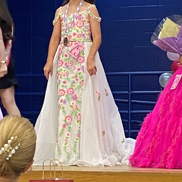 AshleyLauren size 10 - Picture 2 of 6